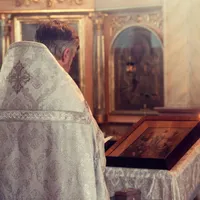 Preot în timpul slujbei Imagine cu rol ilustrativ Foto: Pexels.com