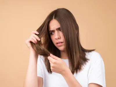 Motivul pentru care trebuie să aplici un fruct verde cremos dacă îți cade părul. În cât timp vezi rezultatele? - Foto: Freepik (Imagine cu rol ilustrativ)