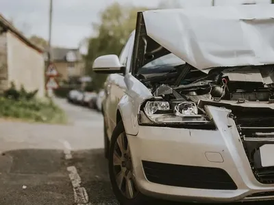 Ultima şmecherie descoperită de români: înscenarea de accidente, pentru obţinerea banilor de daune - Foto: RawPixel