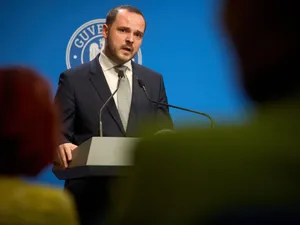 Alexandru Rogobete, ministrul Sănătăţii, cere demisia şefului Centrului de Arşi de la Floreasca - Foto: Profimedia Images