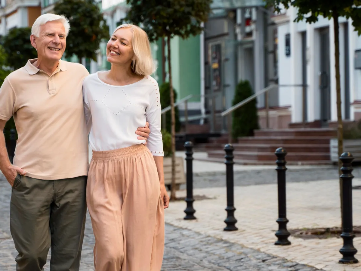 Țara cu 600.000 români unde pensia se dă la săptămână și vârsta de pensionare e 67 ani. Ce e pensia comunitară