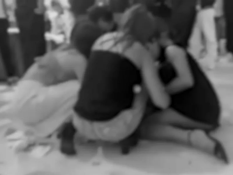 O tânără și-a tăiat rivala în dragoste din cauza geloziei