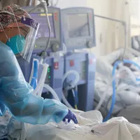 100 medici ATI, audiați la poliție în urma plângerilor depuse de rudele unor decedați de COVID  / NPR