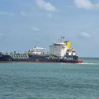 Un petrolier a eşuat în timpul manevrei de intrare în Portul Mangalia - Foto: News.ro