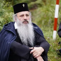 Mitropolitul a urcat pe jos pe „acoperişul“ Moldovei, la 1.800 metri. Ce a predicat/FOTO: ziaruldeiasi.ro