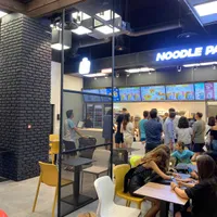 Un cunoscut lanț românesc de Fast-Food-uri, în insolvență. Are 36 de locații și 400 de angajați - Foto: Facebook / Noodle Pack