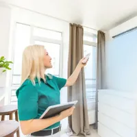 Vrei să nu mori de cald în casă de la 1 iulie? Dai 810 – 1.350 lei pe curent doar pentru AC - Foto: Profimedia Images - Imagine cu rol ilustrativ