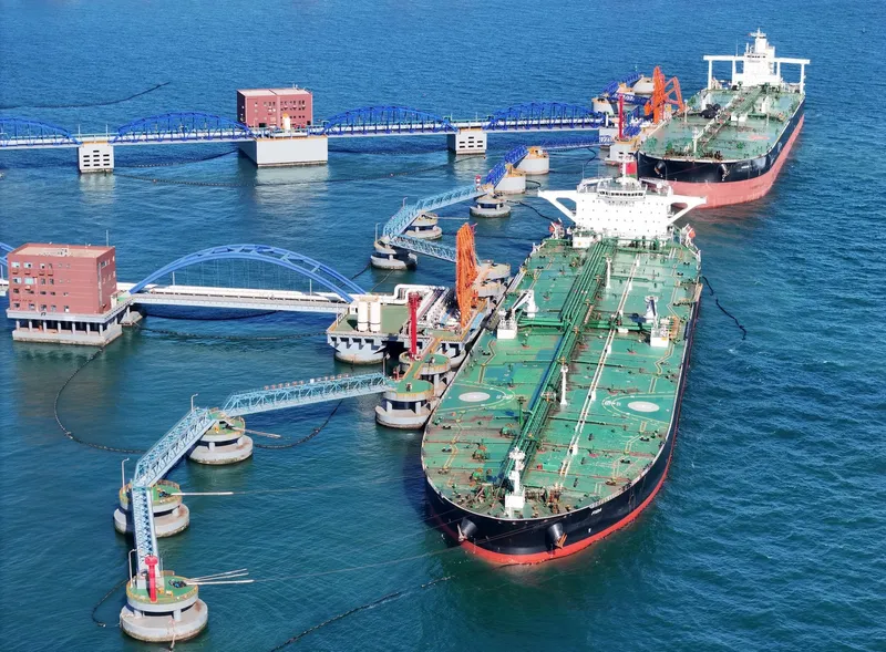 China, cel mai important beneficiar de combustibil prin Str&acirc;mtoarea Ormuz - Foto: Profimedia Images (imagine cu rol ilustrativ)