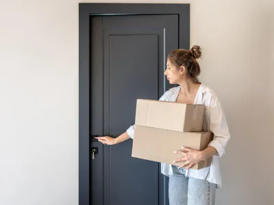Poți avea două intrări în apartamentul de la parter? Ce condiții trebuie să respecți pentru a fi legal