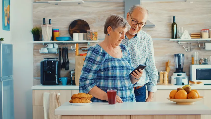 Sute de mii de pensionari au luat 600 lei în plus la pensie în iulie. Care a fost motivul? - Foto: Freepik