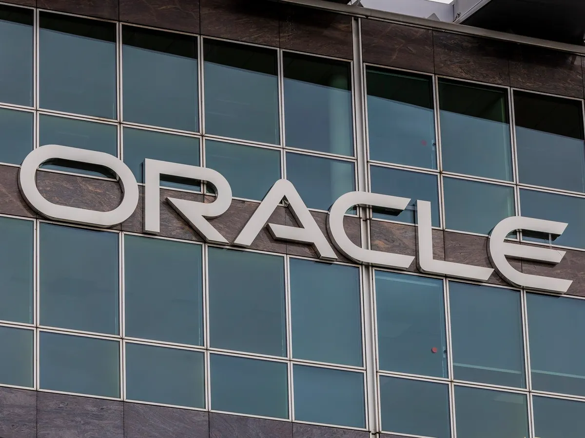 Marile companii de AI concediază zeci de mii de angajați. Între ele și Oracle care funcționează și în România