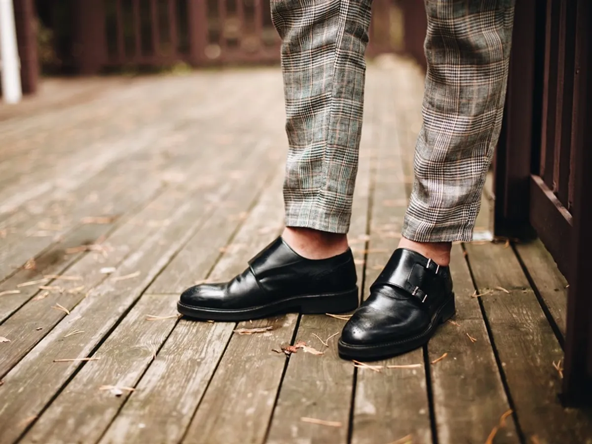 Ce pantofi pentru bărbați sunt la modă în 2026? De ce merită să-ți reîmprospătezi look-ul? (P)