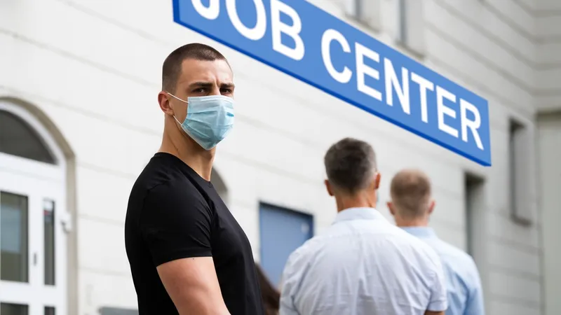 Budăi: Persoanele apte de muncă care refuză să lucreze nu vor mai primi venitul minim de incluziune - FOTO: Profimedia Images