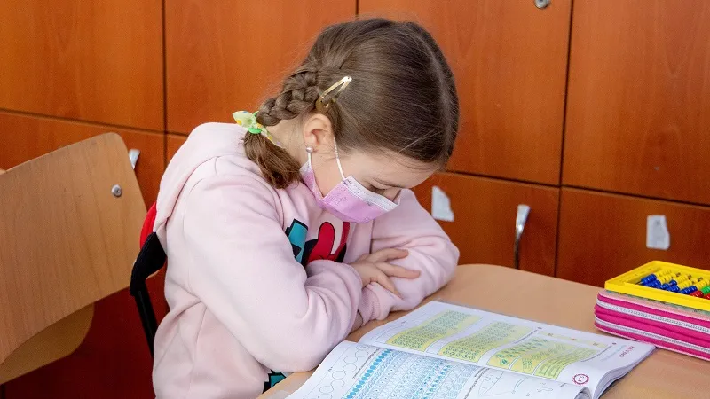 Studii: testele non-invazive din salivă, dorite pentru testarea copiilor, acuratețe scăzută.Inquam Photos / Casian Mitu
