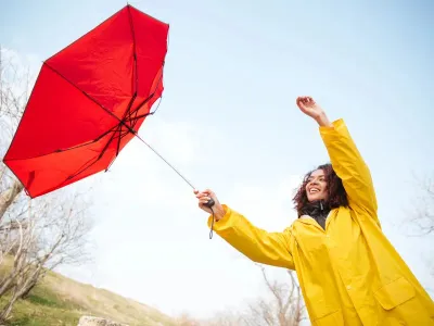 Meteorologii au emis avertizări Cod galben şi portocaliu de vânt - Foto: Freepik (imagine cu rol ilustrativ)