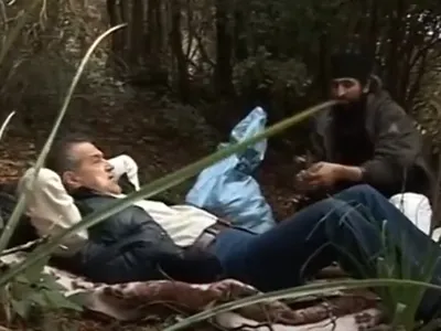 Gigi Becali i-a întins o bancnotă de 500 € unui călugăr de la Muntele Athos, apoi a tras-o și ”a râs satanic”! ”Șterge aia”