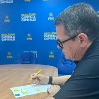 Eduard Hellvig, fostul şef SRI, revine în PNL: e nevoie ca liberalii să fie mai uniţi ca niciodată - Foto: Facebook / George Tuță