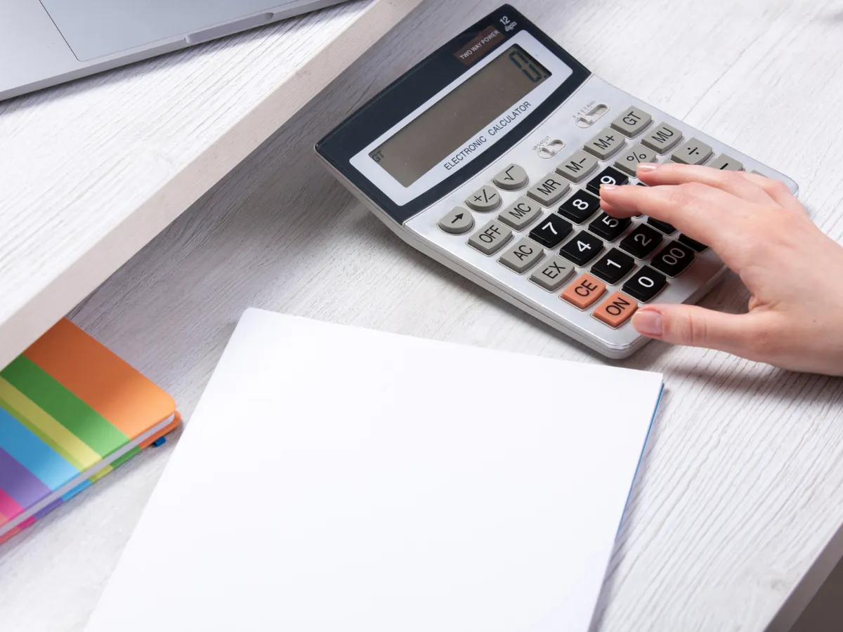Calculator - Foto: Freepik (rol ilustartiv)