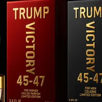 După telefonul de 499$, Trump și-a lansat și un parfum. „Victory 45-47”, 249$ sticluța cu statuia sa - Foto: captură ecran