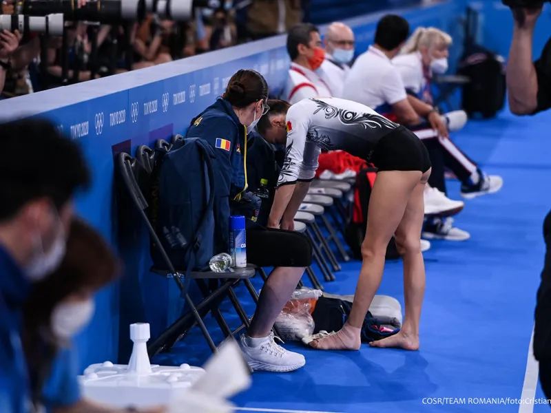 Larisa Iordache a ratat finala olimpică la bârnă, din cauza durerilor. Foto COSR