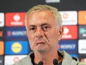 Jose Mourinho i-a trimis un mesaj soției unui fotbalist român: 'N-ai cum să-l refuzi'. Ce i-a spus