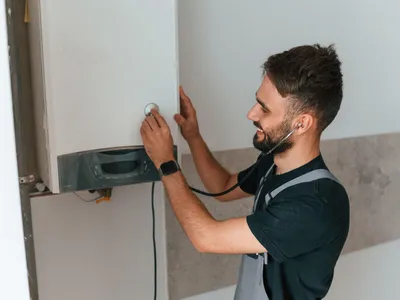 Ce înseamnă eroarea E10 la centrală - Foto: Profimedia images