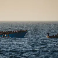 Joi, Parlamentul italian a adoptat o hotărâre de guvern care limitează acţiunile navelor cu migranţi la bord - Foto: Profimedia Images