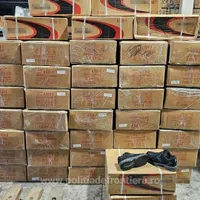 Încălțăminte contrafăcută de un milion de euro a fost găsită în Portul Constanța de polițiști Foto: Politia de Frontiera