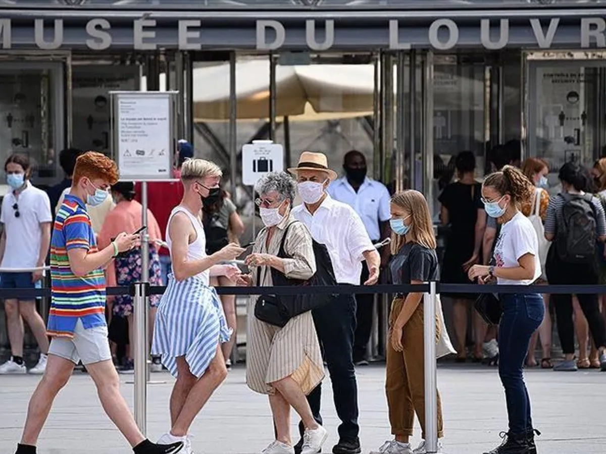 Franța a înregistrat o creştere neobişnuită a numărului de cazuri de COVID în ultimele 24 de ore. / Foto: aa.com.tr
