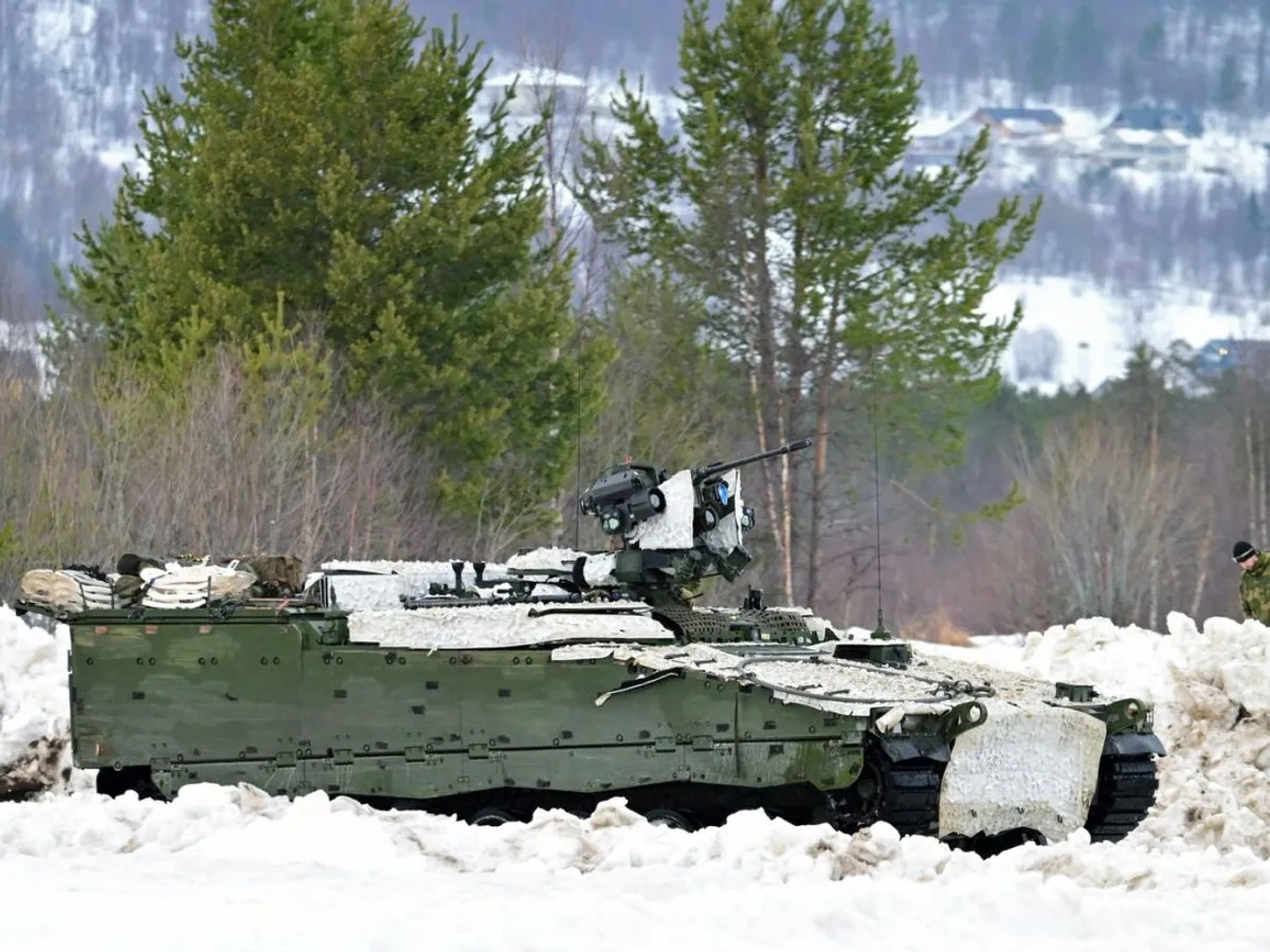 Maşină de luptă a infanteriei CV-90, la Bardufoss, în Norvegia, la exerciţiul militar NATO "Cold Response" - Foto: Profimedia Images