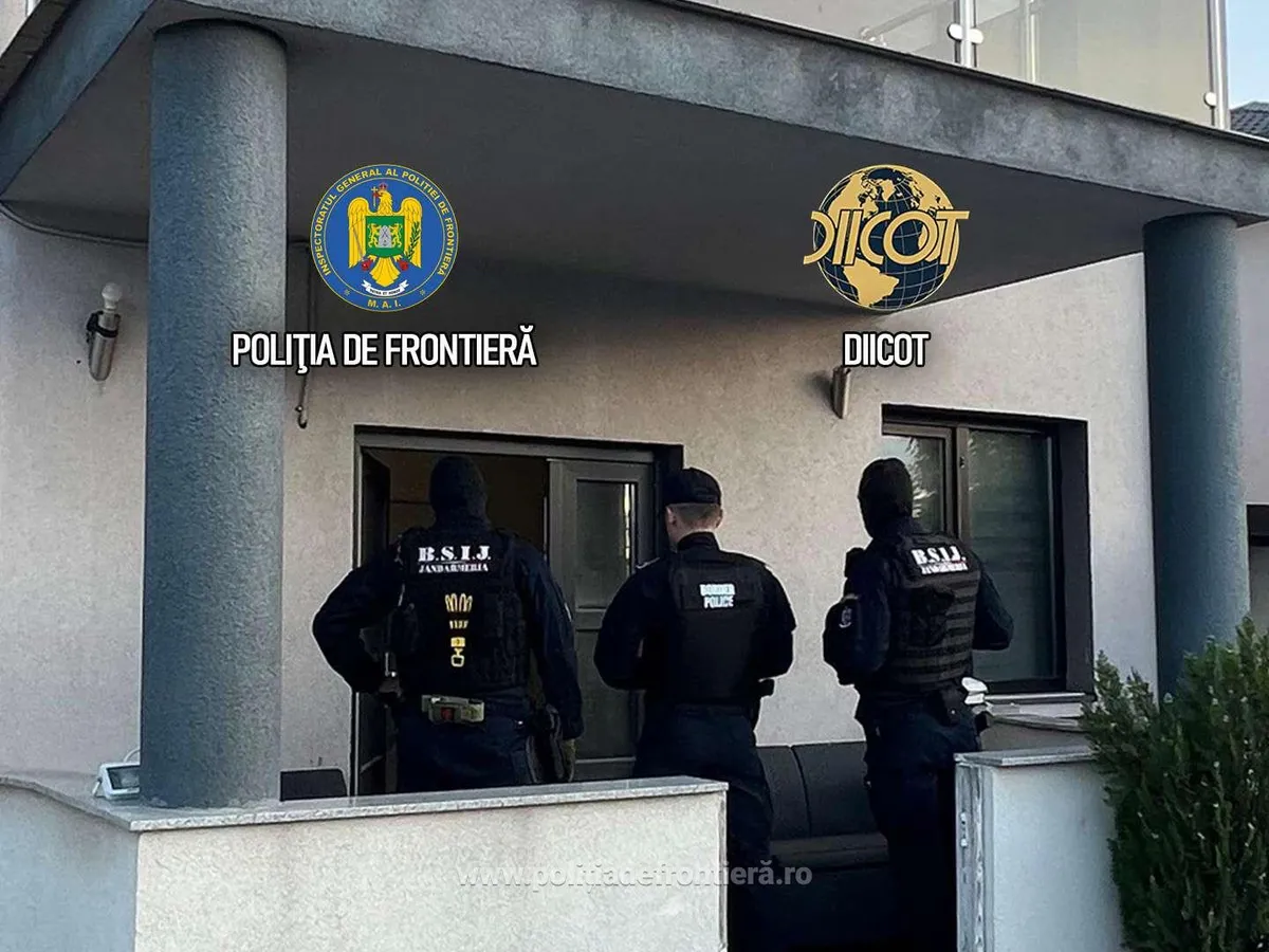 Percheziții - Foto: Poliția de Frontieră - DIICOT