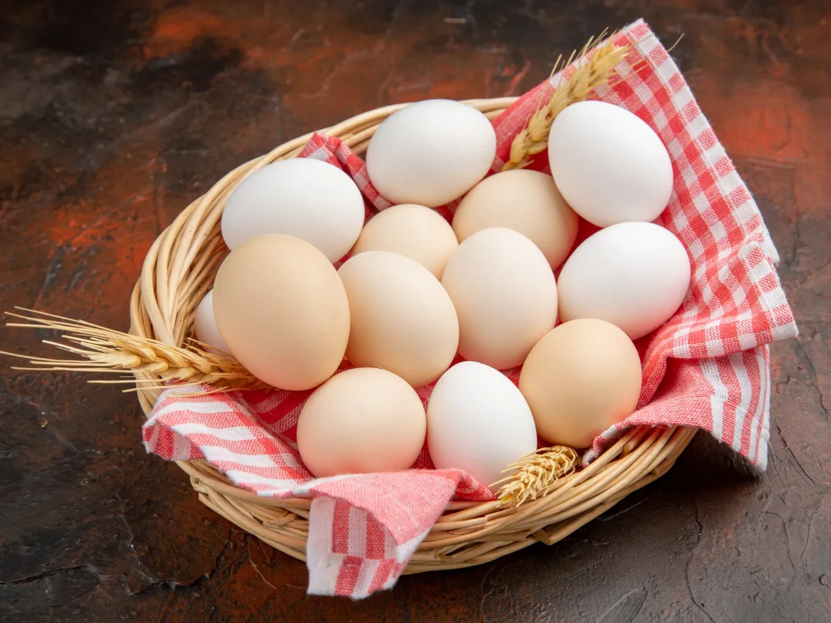 Cerere enormă! Cumpărăturile de panică golesc rafturile: criza ouălor lovește supermarketurile