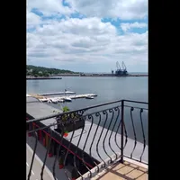 Dezamăgiți de ce au găsit în Constanța, doi români au fugit în vacanță, cu autocarul, la Balcic - Foto: captură video