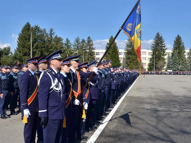 Polițiști la depunerea jurământului. Foto: Facebook Poliția Română