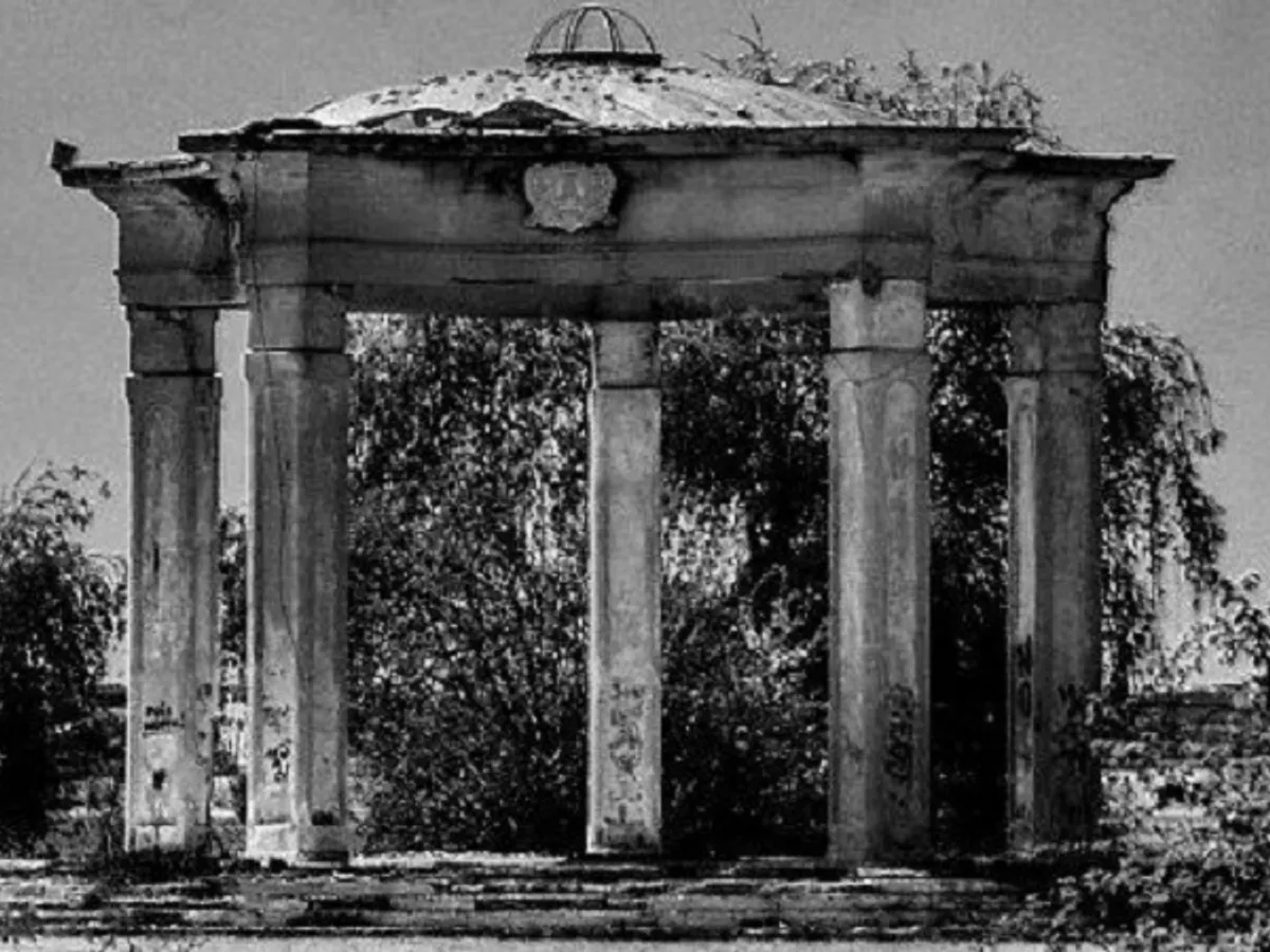 Pavilion insula Lacul Morii