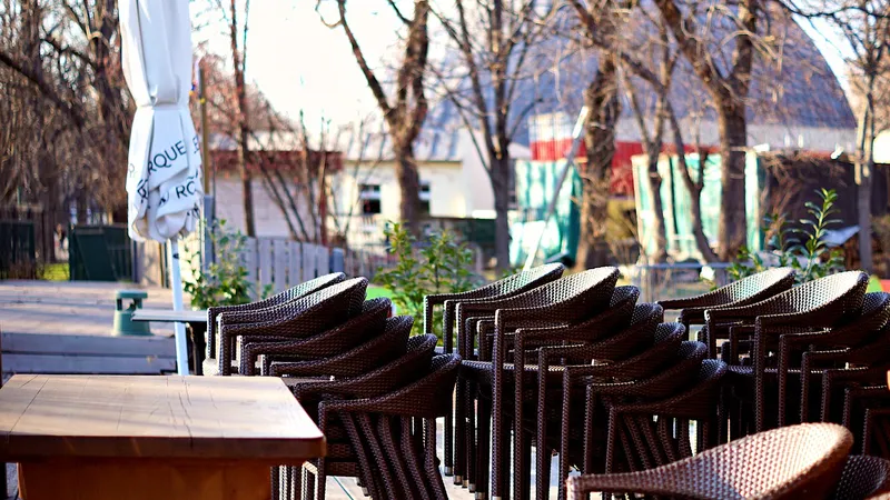 Operatorii economici care încalcă repetat măsurile anti-Covid vor fi închiși temporar/FOTO: Unsplash