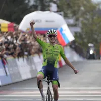 Ciclistul Tadej Pogačar, campion mondial în cursa pe șosea - Foto: Profimedia Images