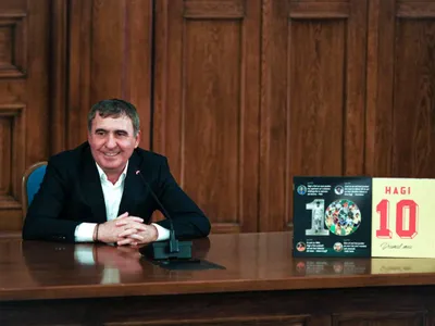 Gheorghe Hagi, noul selecţţioner al României, la lansarea cărţii sale, "10" - Foto: INQUAM PHOTOS/Cosmin Enache