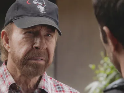 Chuck Norris a murit, dar legenda rămâne! Cele mai tari glume, care îl fac nemuritor