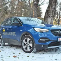 34.000 €   costă un Opel Grandland X 2.0 Turbo D AT8 Ultimate, cu parbriz panoramic și trapă electrică, TVA inclusă