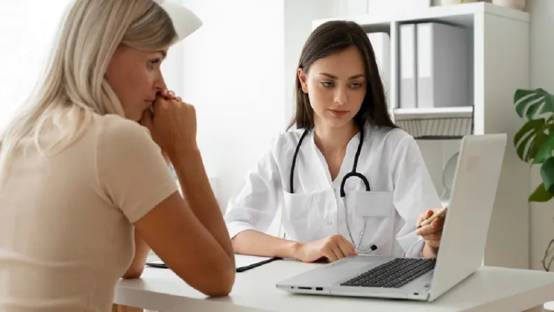 Scandalul concediilor medicale luate de sărbători. Casa de Sănătate: Se acordă în cazuri justificate - Foto: Freepik (rol ilustrativ)