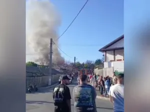 Trei case au ars după ce un incendiu puternic a izbucnit. De la ce a pornit vâlvătaia? - Foto: Arhiva (imagine cu rol ilustrativ)