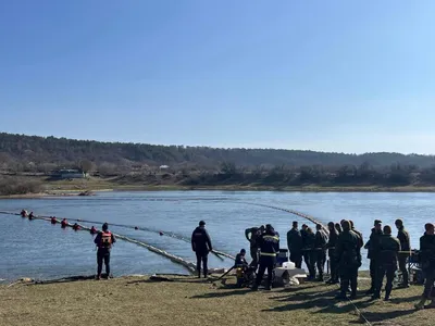 Poluare pe Nistru - FOTO: IGSU
