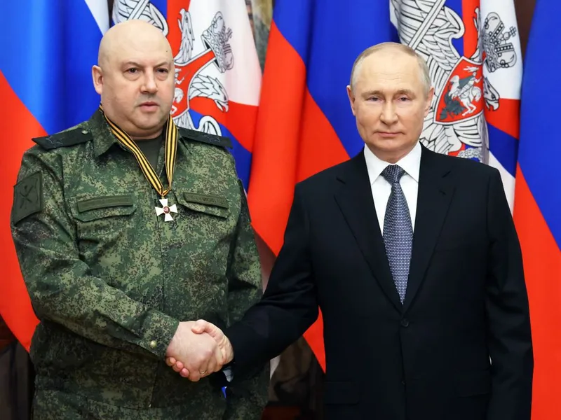 Generalul Serghei Surovikin, reevaluat de Putin - Foto: Profimedia Images