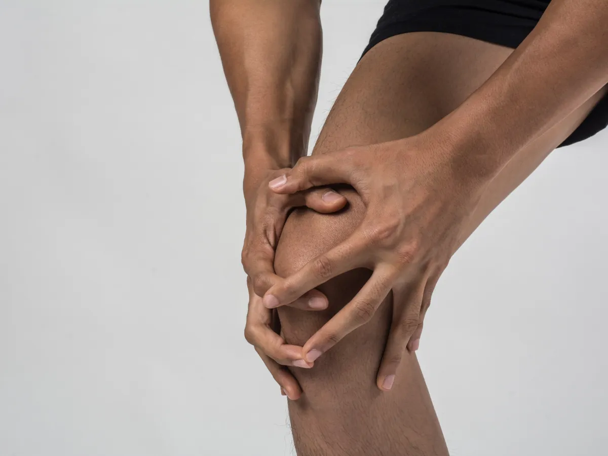 Genunchi Foto: Freepik (imagine cu rol ilustrativ)