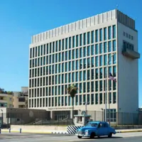 Mai mulți diplomați americani și fonduri în Cuba pentru sprijinirea poporului, promit Externele SUA. În imagine, ambasada americană de la Havana/FOTO: Facebook/Embajada de Estados Unidos en Cuba