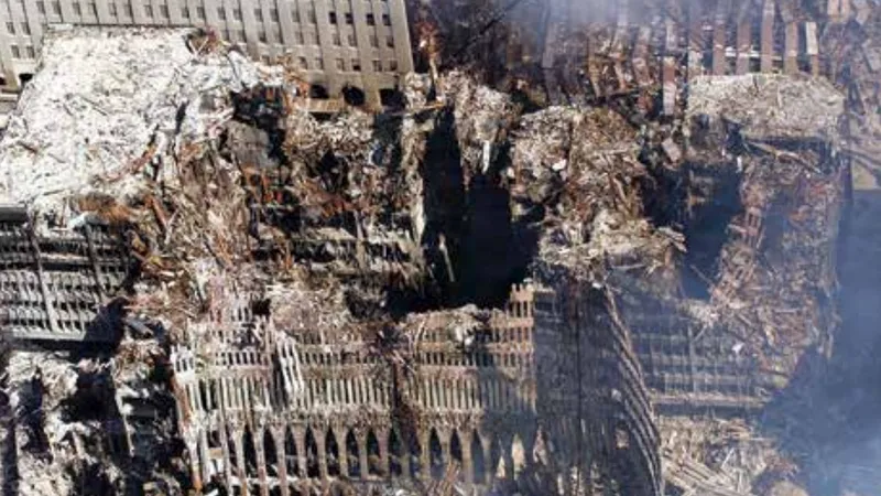 Turnurile gemene, WTC, după atentatul de la 11 septembrie - Foto: US Navy