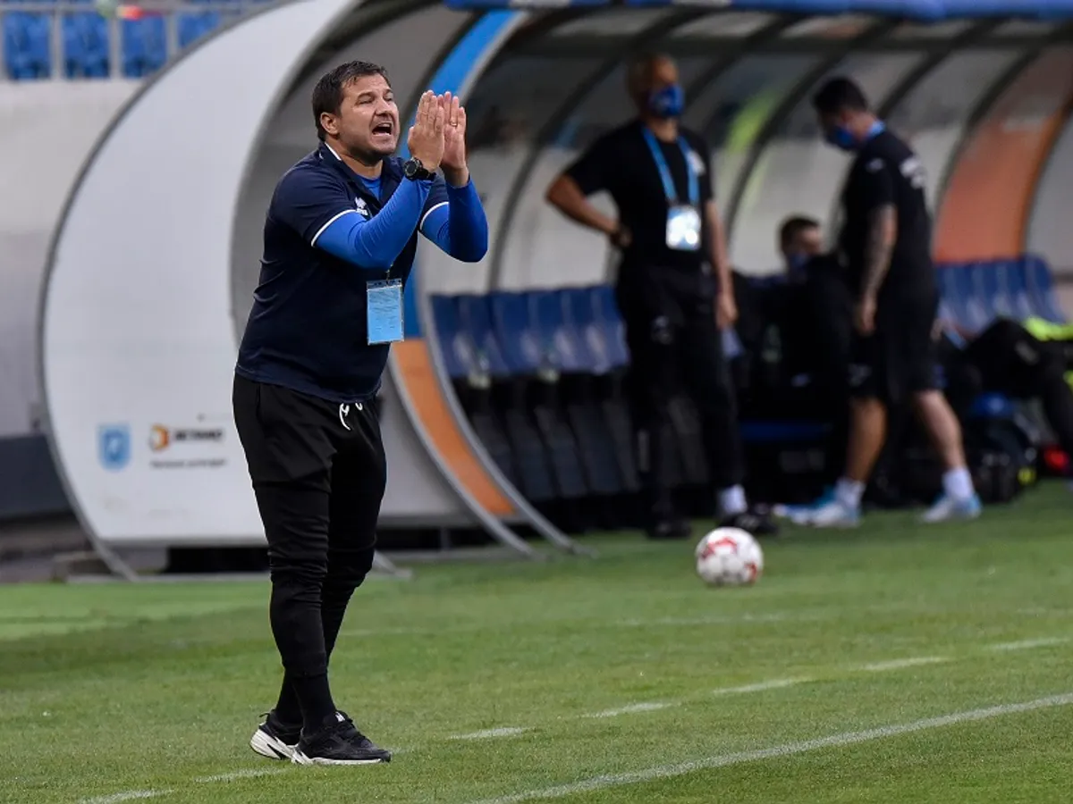 Antrenorul Marius Croitoru ar putea da mâna cu José Mourinho Foto: INQUAM Photos/ Bogdan Dănescu