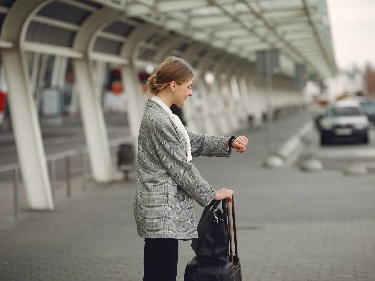 MAE avertizează românii care călătoresc în SUA. Pot avea loc posibile întârzieri sau anulări ale zborurilor