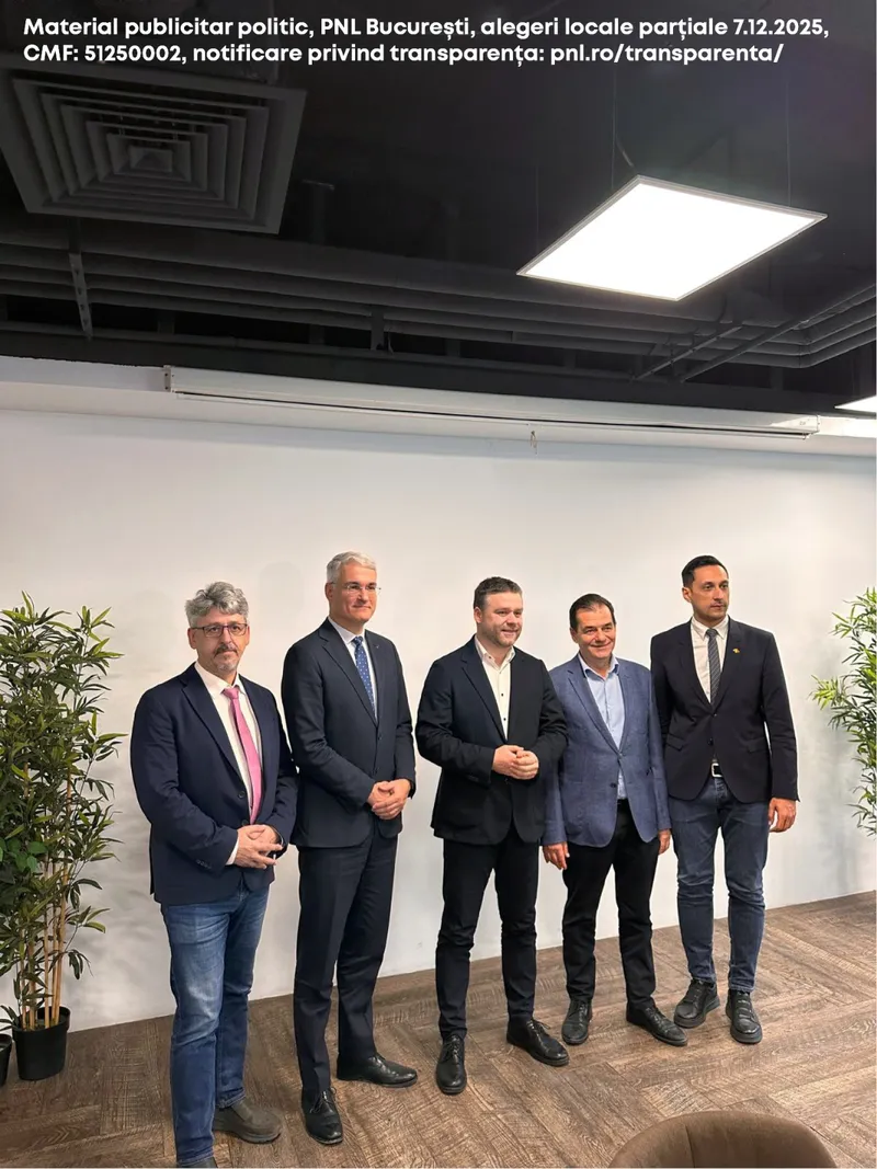 Ciprian Ciucu și susținătorii politici - Foto: Arhiva